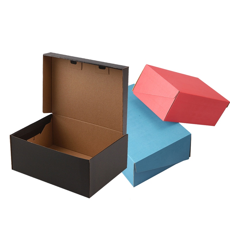 Kartonová krabice od bot